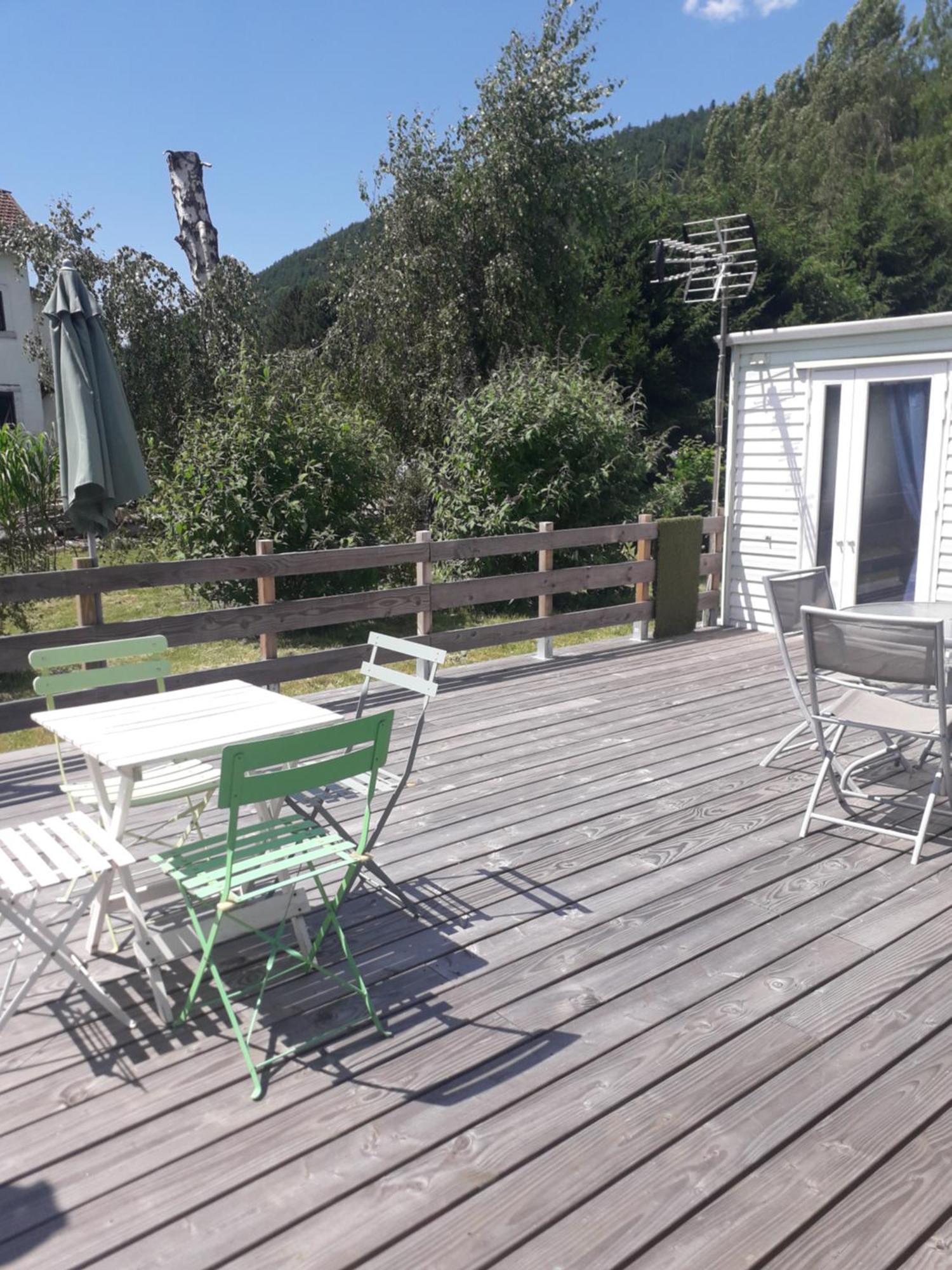 Gites, les Sapins, les Jonquilles, le Sagard nature et détente La Houssiere Exterior foto