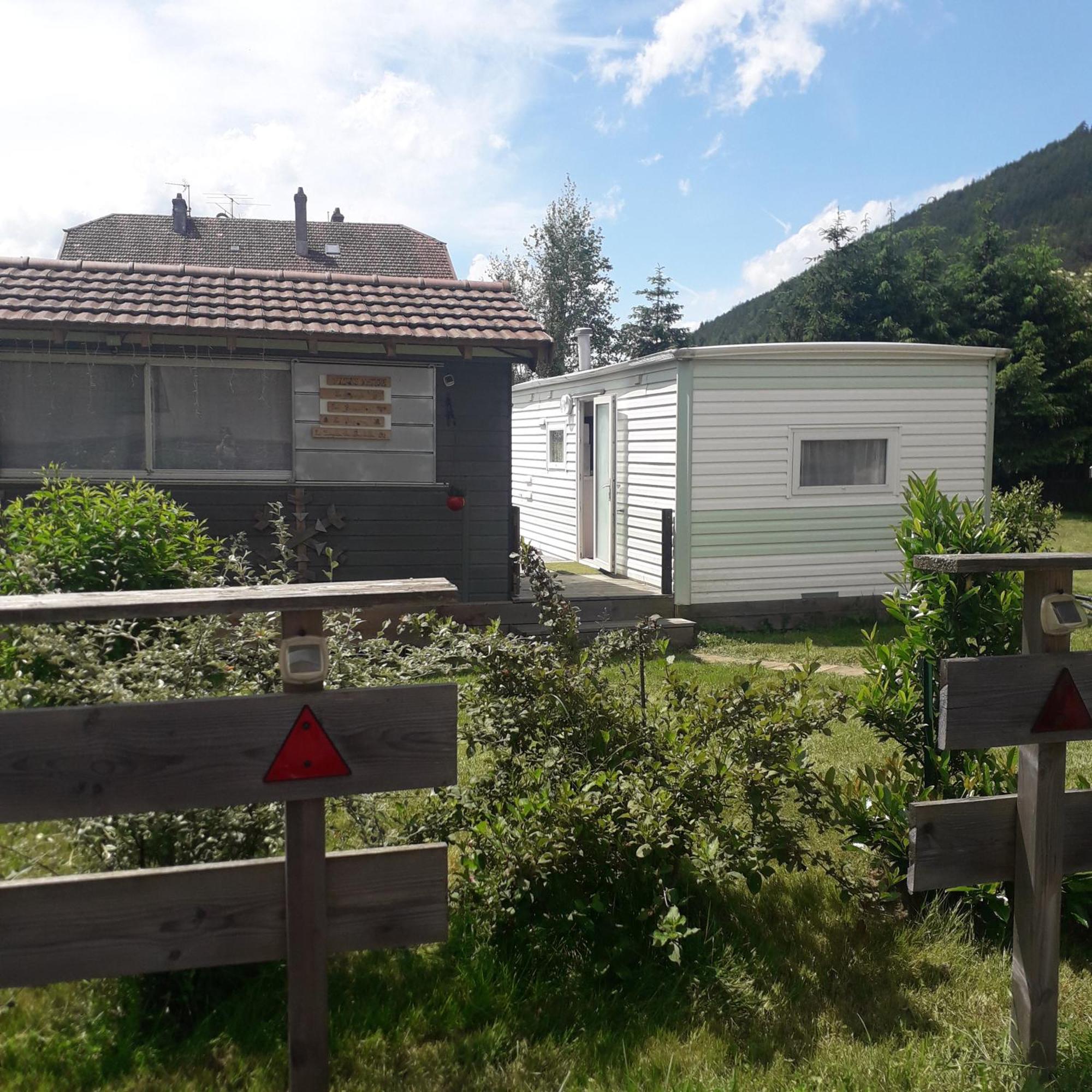 Gites, les Sapins, les Jonquilles, le Sagard nature et détente La Houssiere Exterior foto